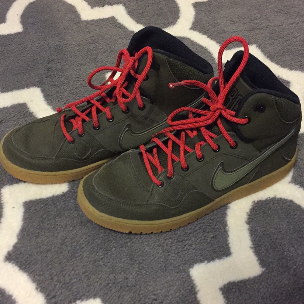 Nike Hightops - Picture 1 of 5